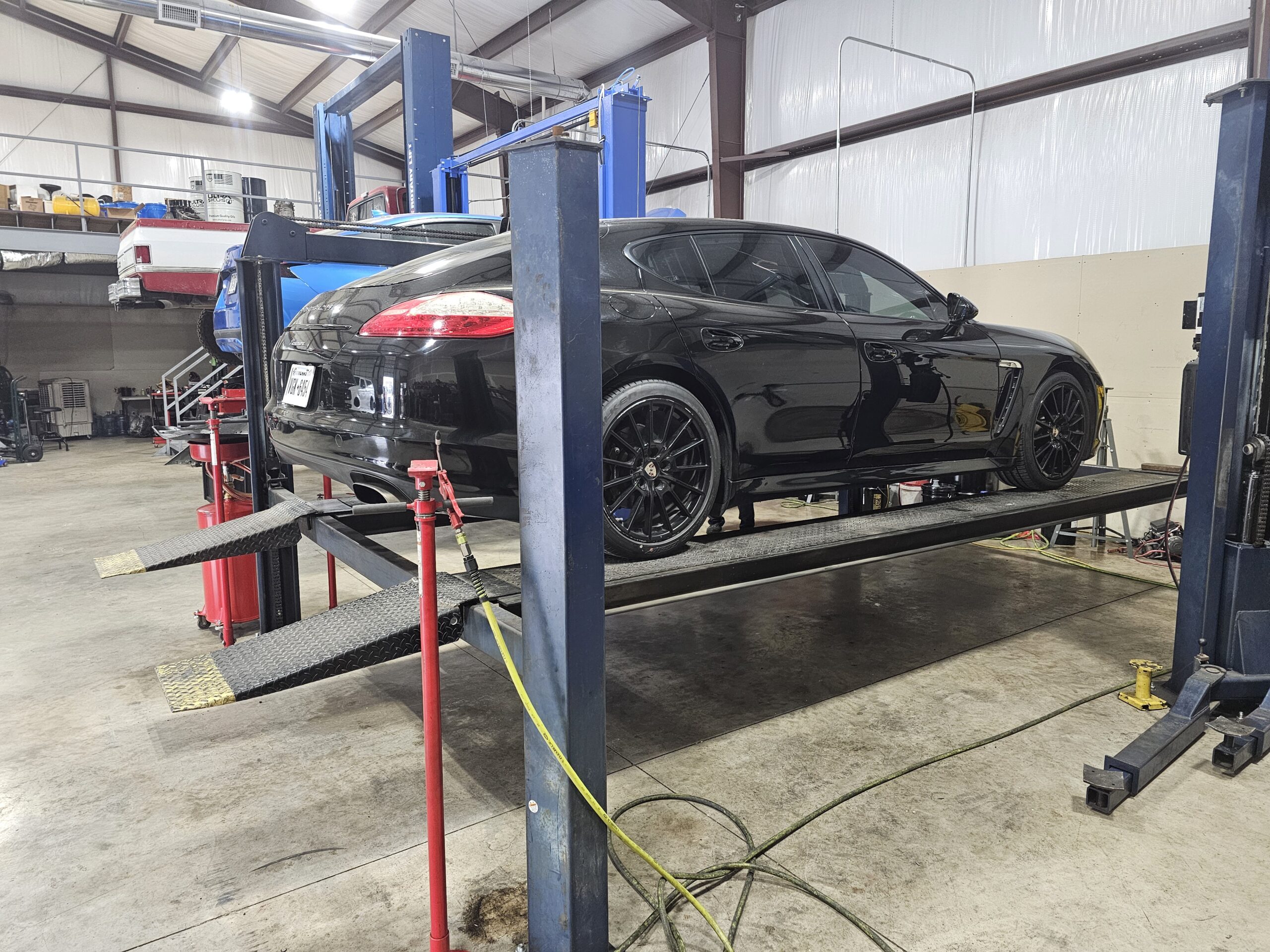 Transmission diagnostic process at Top Notch Transmissions. Our experts perform fluid checks, computer scans, and road tests to accurately identify transmission issues.
